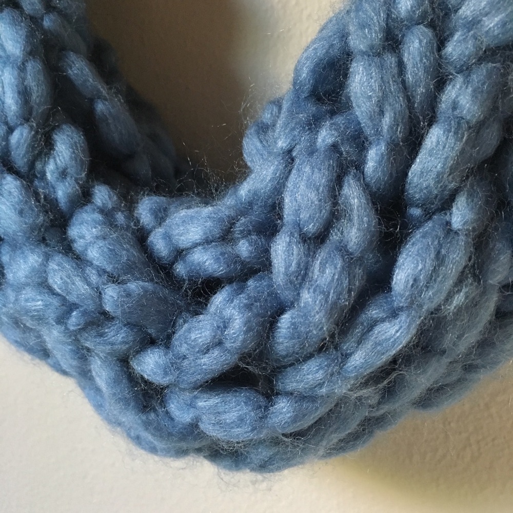 2 HANDMADE Infinity Scarfs - Picture 3 of 5